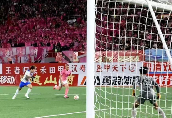 6场主场燃情护航！建行常德市分行全程助力“湘超”赛事