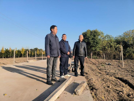 安乡县老科协送技田间 助力合作社提质增效